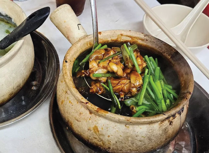 Eminent Frog Porridge & Seafood